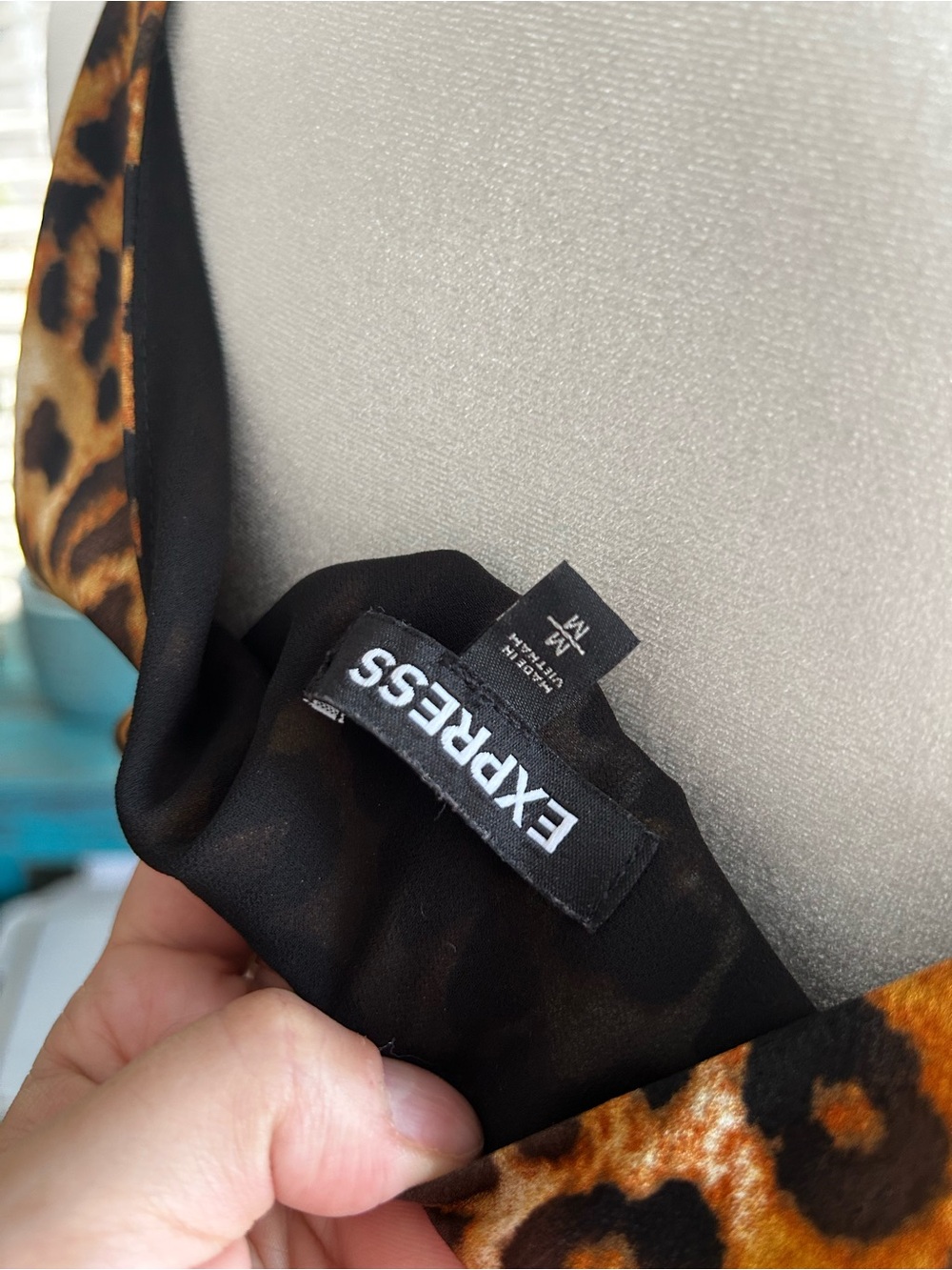 Express cheetah cami top Medium - Picture 4 of 9